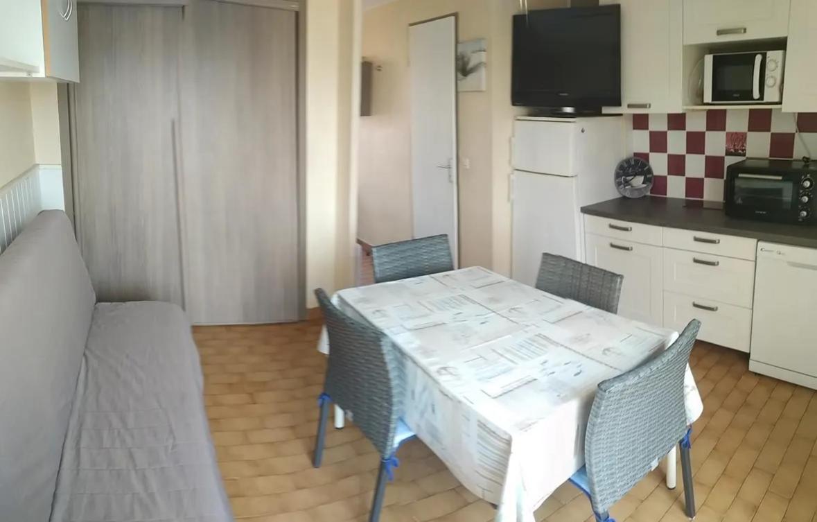 Appartement T2 Avec Piscine, Proche De La Plage Et Du Port Груисан Екстериор снимка